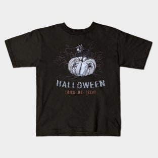 Halloween Scary Evil Pumkin with spiders Kids T-Shirt